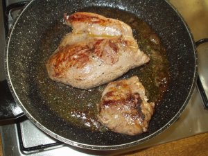 Rehbraten aus der Keule 002.JPG