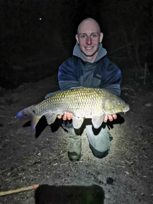 Tobi mit Schuppi.webp