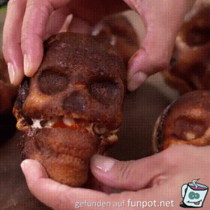 Totenkopf-Pizza.gif
