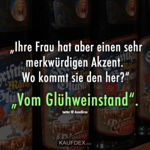 frau-merkwuerdigen-akzent-gluehweinstand.jpg