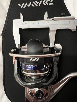 2010 Daiwa Saltiga 4000 - 57 mm.JPG