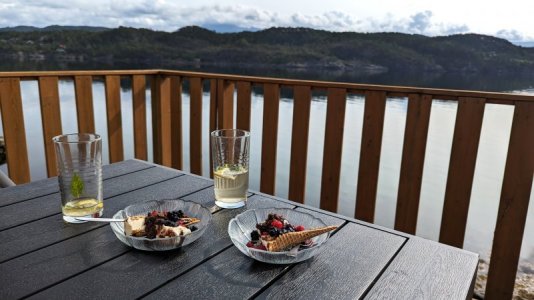 Eisvariation aus norwegischen Früchten.jpg