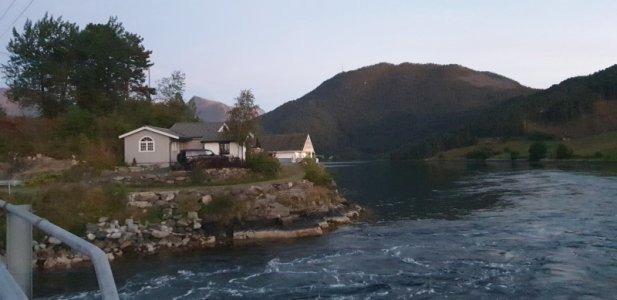 Straumen1.jpg Straumen1.jpg