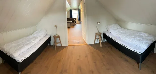 2. Schlafzimmer oben.webp