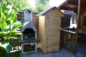 Urlaub Zeltlager Räucherofen 001.jpg