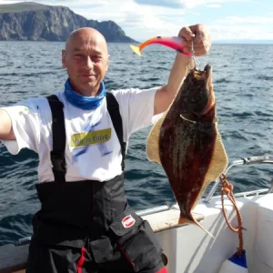 Jürgen mit dem ersten Heilbutt seines Lebens