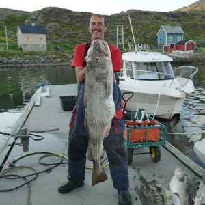 Akinos und sein erster Fisch des Tages