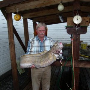 Der Fisch-Guide mit seinem 12 KG Lump