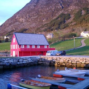 Schönes Ferienhaus am Vanylvsfjord.