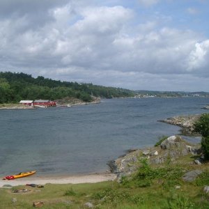 Ausblick von einer vorgelagerten Insel in Richtung Grimstad.