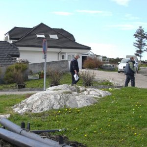 Links im Hintergrund ist dann Ole sein kleines Haus mit den Wohnungen 100a und b zu sehen