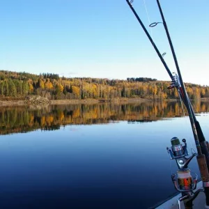 Spiegelglatter See, bei Wassertiefen von bis zu 105 m!