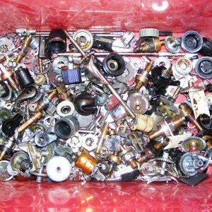 Zerlegte  Angelrollen, noch nicht sortierte Ersatzteile 1