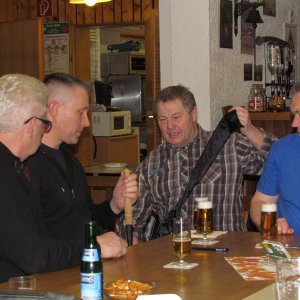 ... seht ihr, die Hülle passt gerade so über meinen besten Freund.