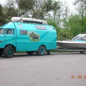 Schön so mit Wohnmobil und eigenem Boot unterwegs zu sein