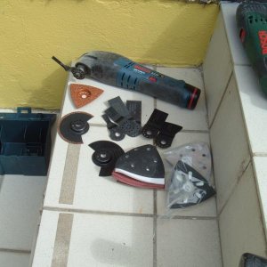 Multitool mit zahlreichem Zubehör