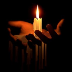 tGYQ1xp Tjl43e trauer kerze oliver wedel