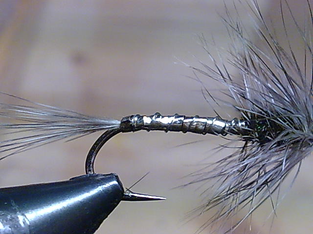 Altes Dänisches Meerforellenmuster
auf Streamerhaken größe 8