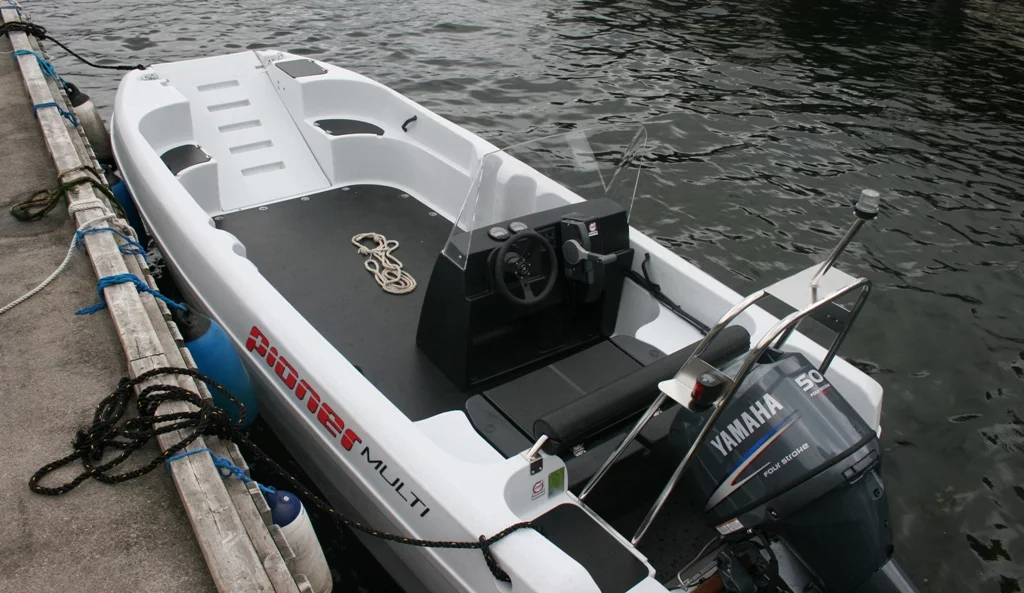 das neue Pioner Multi mit 30 PS 4-Takt Honda, Echolot-Kartenplotter von RayMarine
Beispielfoto.... baugleiches Boot