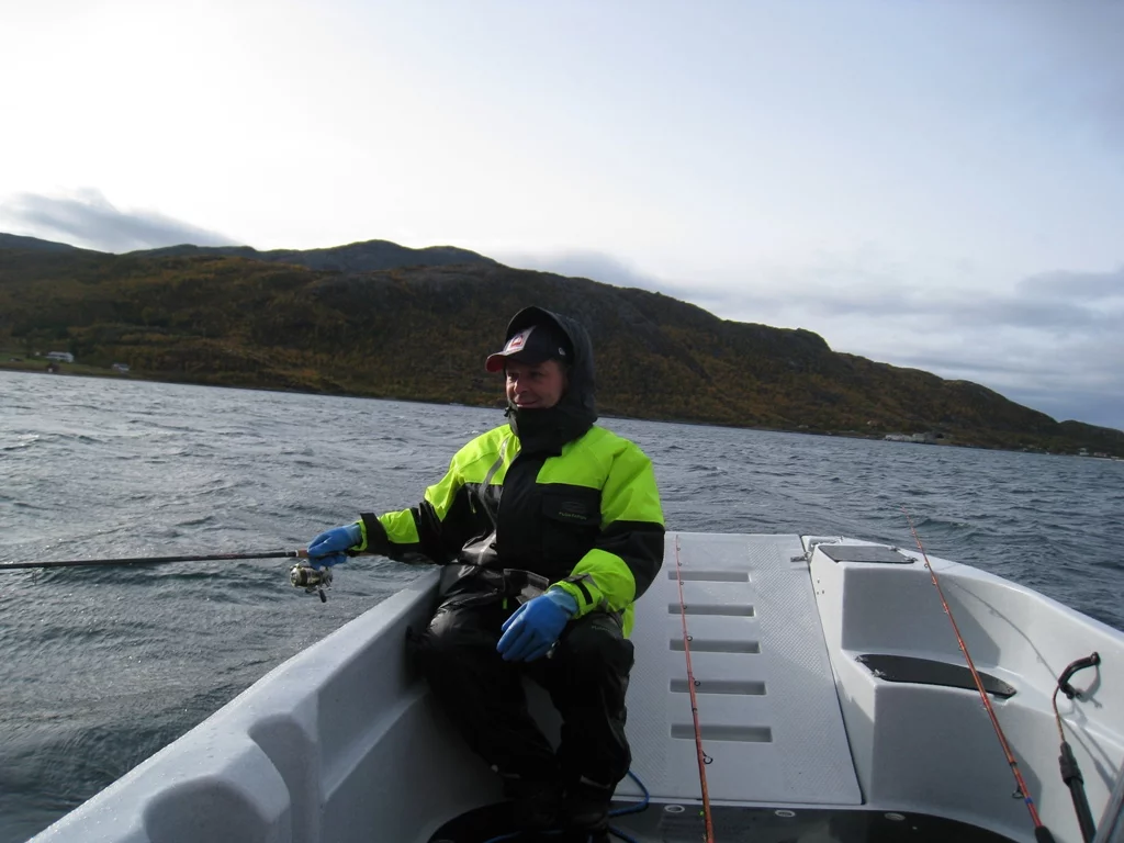 das neue Pioner Multi mit 30 PS 4-Takt Honda, Echolot-Kartenplotter von RayMarine