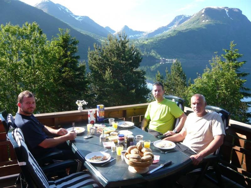Frühstück auf der Terrasse