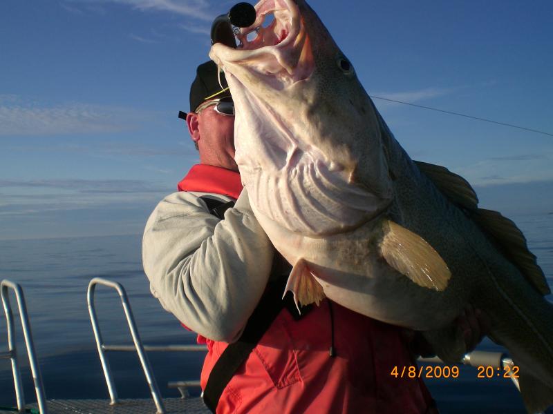 gefangen an einer Kante bei 75m Tiefe