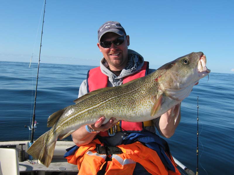 Kay mit 11,5kg Dorsch aus 15m Bessaker 09