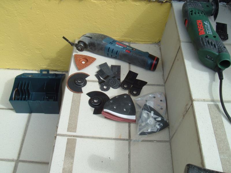 Multitool mit zahlreichem Zubehör