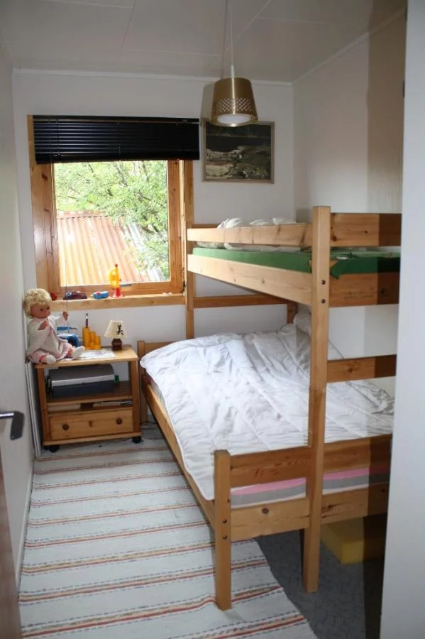 Schlafzimmer 2 und 3 mit 120 cm Bett und Überbaubett