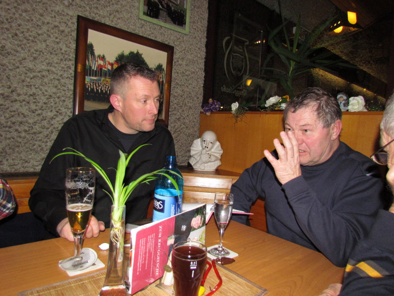 Schwere Diskussionen zwischen Thomas und Joachim :-)