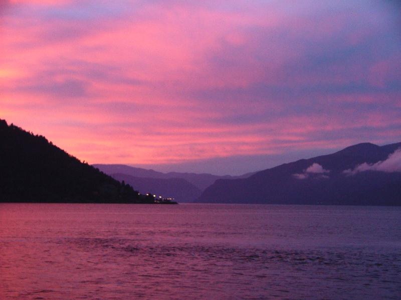 Sep.2004 Sonnenaufgang Blick von Dragsvik nach Hella