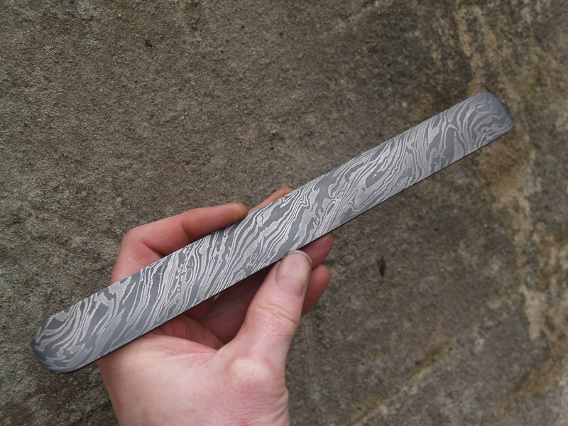 Tordierter Explosionsdamast