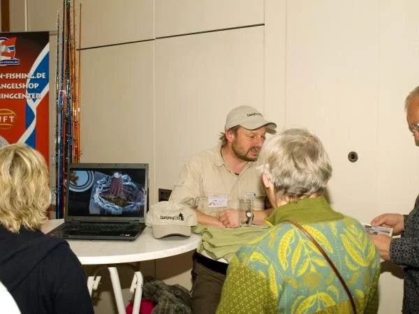 user6 pic162 1255807346