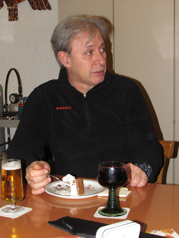 Wie schmeckt eigentlich Schwarzwälder mit Wein ?